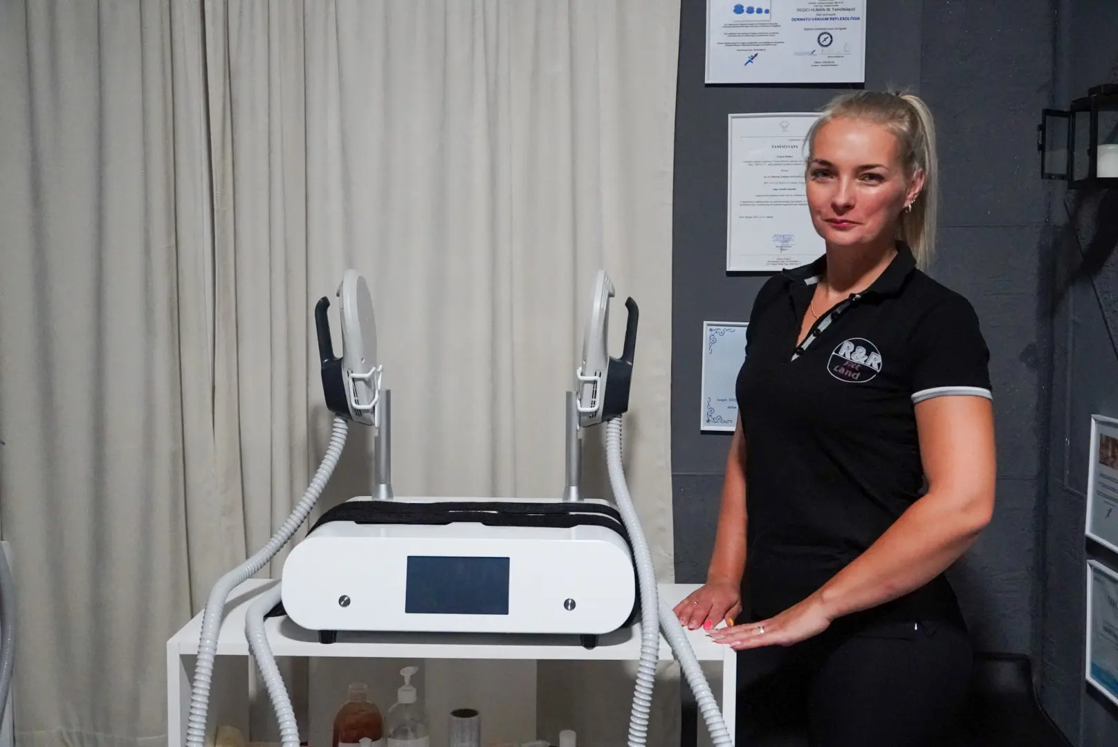 HIEMT gépi alakformáló és izomstimulációs kezelés nőknek – R&R Fittland